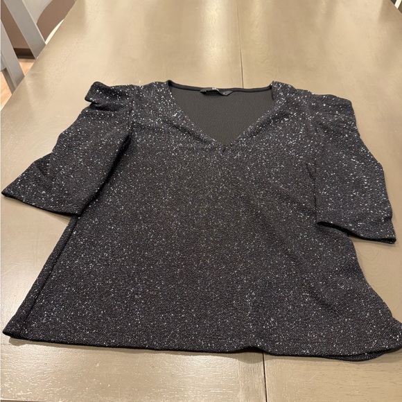 Blouse size medium - Picture 7 of 9